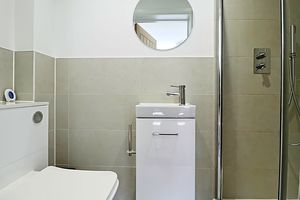 En-Suite- click for photo gallery